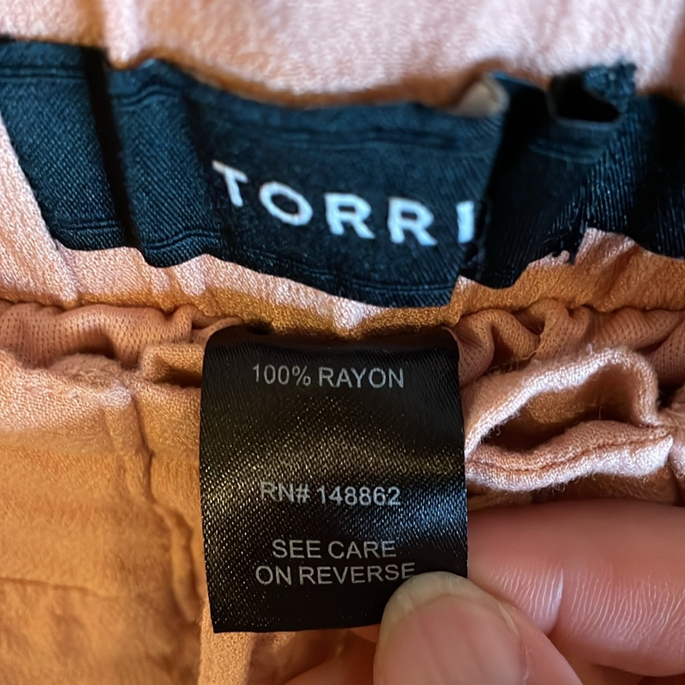 Torrid lace up crepe peach colored shorts elastic waist - Picture 6 of 7